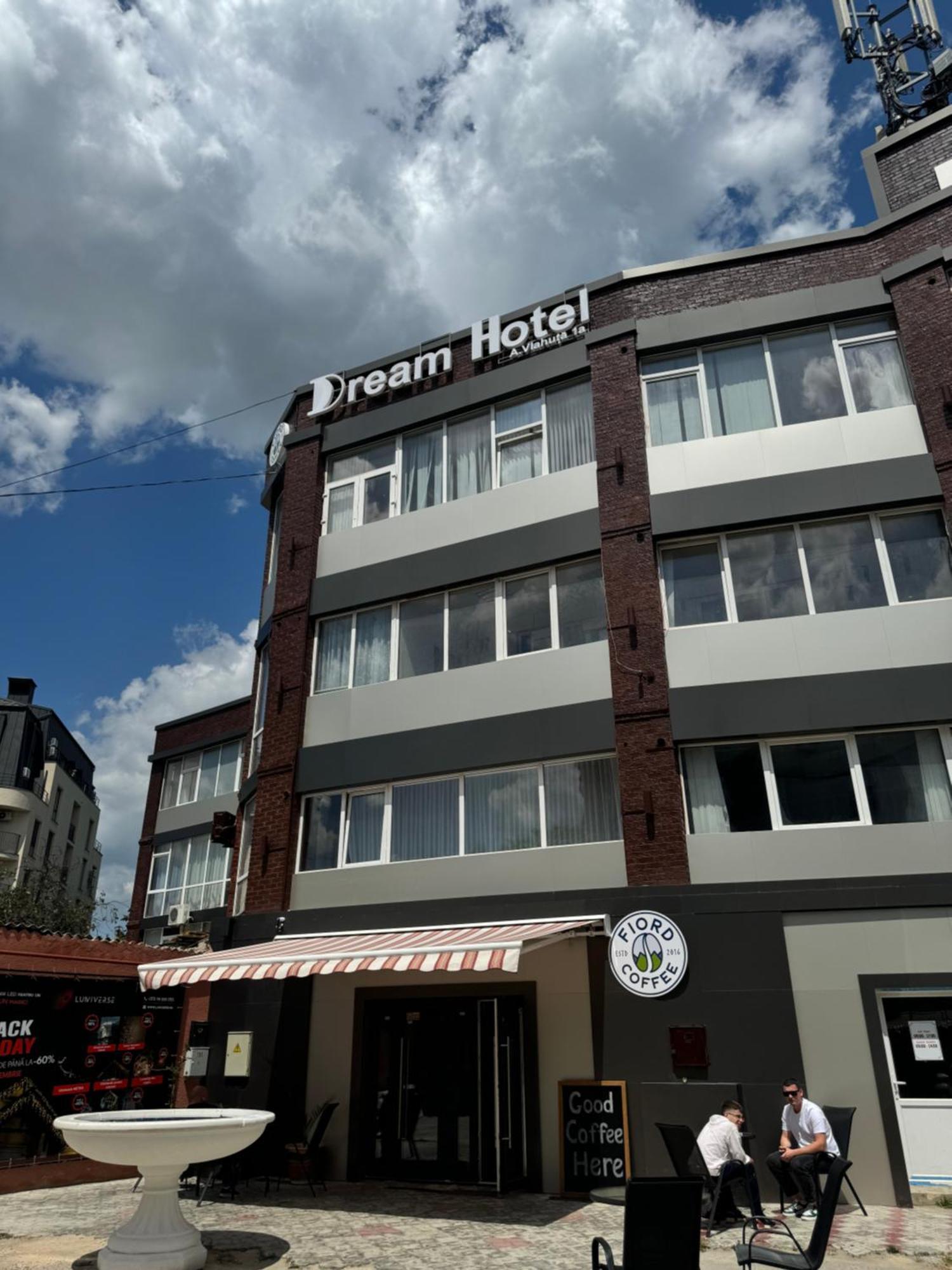Dreamhotel Chisinau Ngoại thất bức ảnh